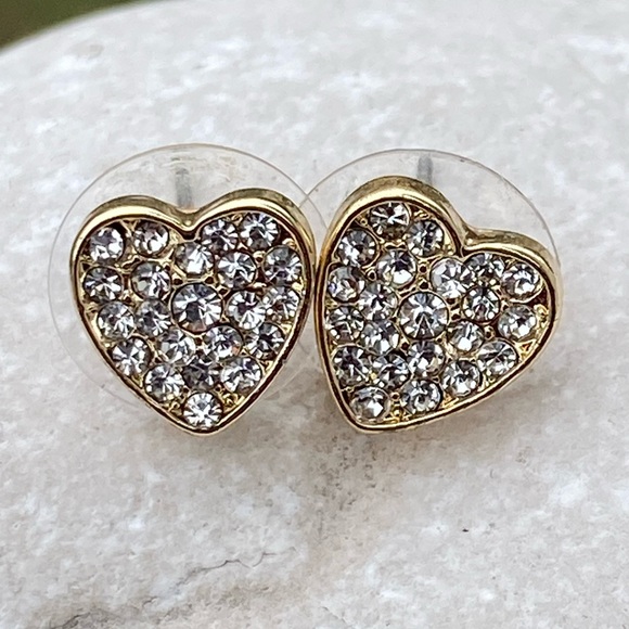Crystal gold tone heart stud earrings - Picture 8 of 8